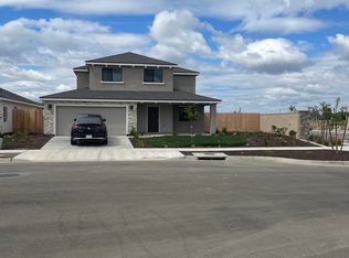 1802 S Red Rock Dr, Hanford, CA 93230