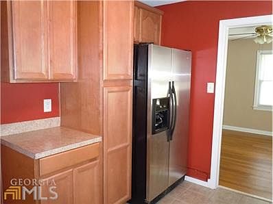 5th image of 470 Kennesaw Dr SE