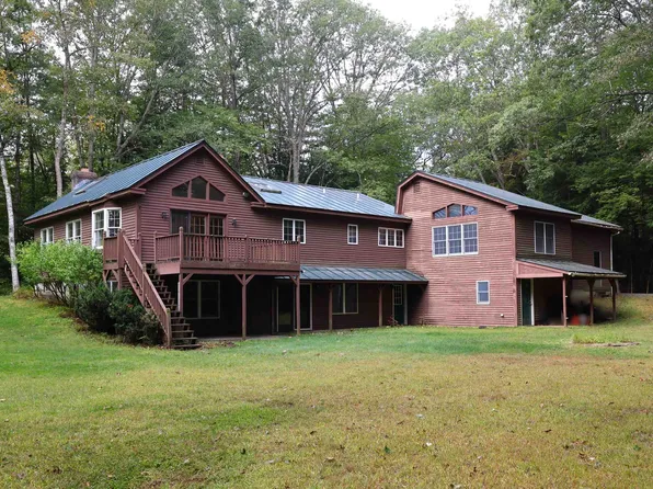 41 Woodlawn Drive, Hartford, VT 05001