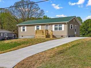 400 N Iowa Ave, Etowah, TN 37331