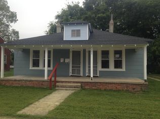 104 S 16th Ave #B, Hopewell, VA 23860