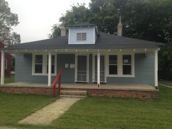 104 S 16th Ave #A, Hopewell, VA 23860