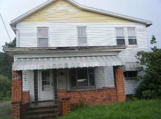704 Washington Ave, New Galilee, PA 16141