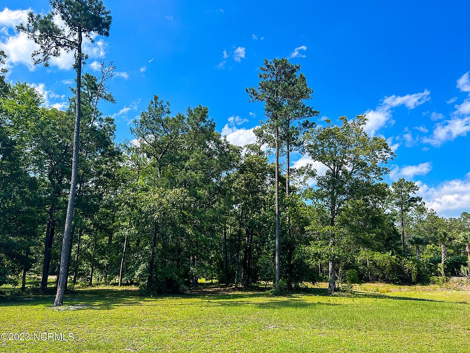 1st image of 1422 Serrulata Drive SE