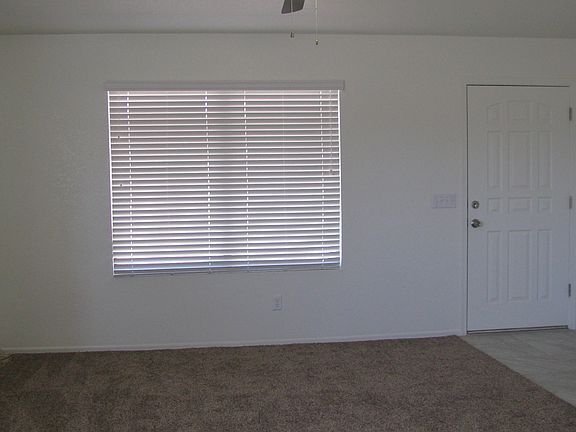 5th image of 5243 S Bloomfield Dr