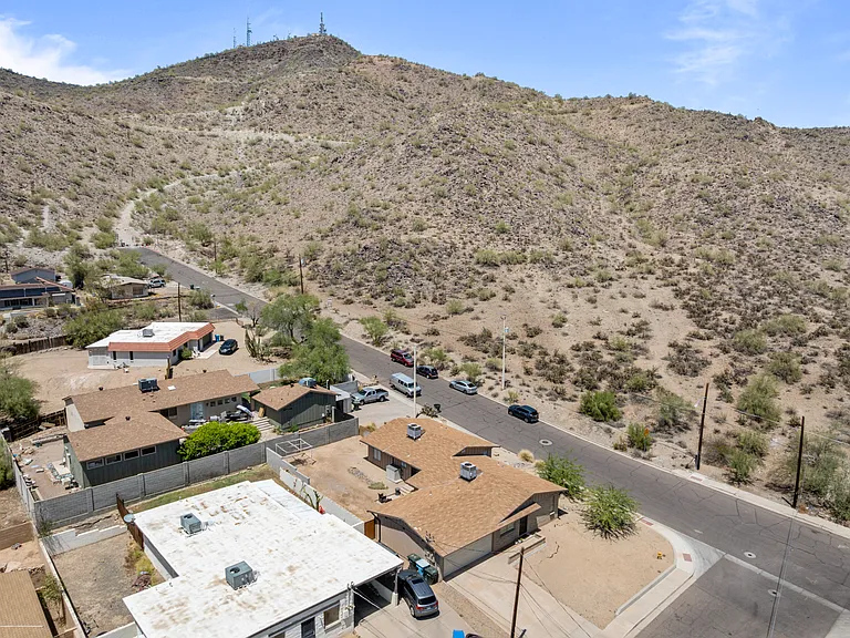 1502 W Shangri La Rd #2 — Photo 41