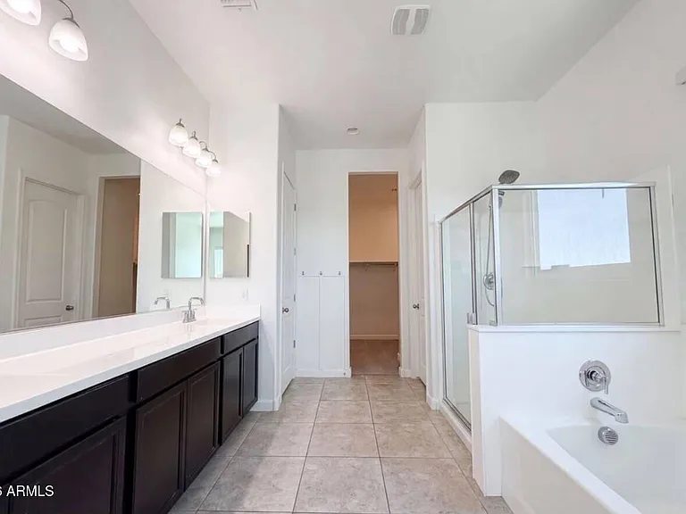 2528 N Comiskey Dr — Photo 9