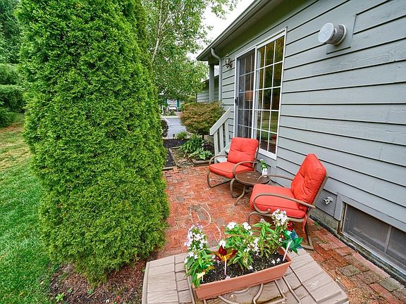 3rd image of 5734 Blendonbrook Ln #104E