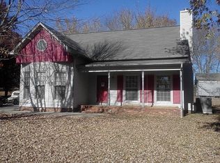 1614 Briarwood Dr, Lawrenceburg, TN 38464
