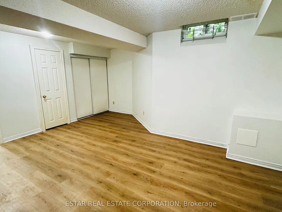 39 Loweswater Ave #BASEMENT