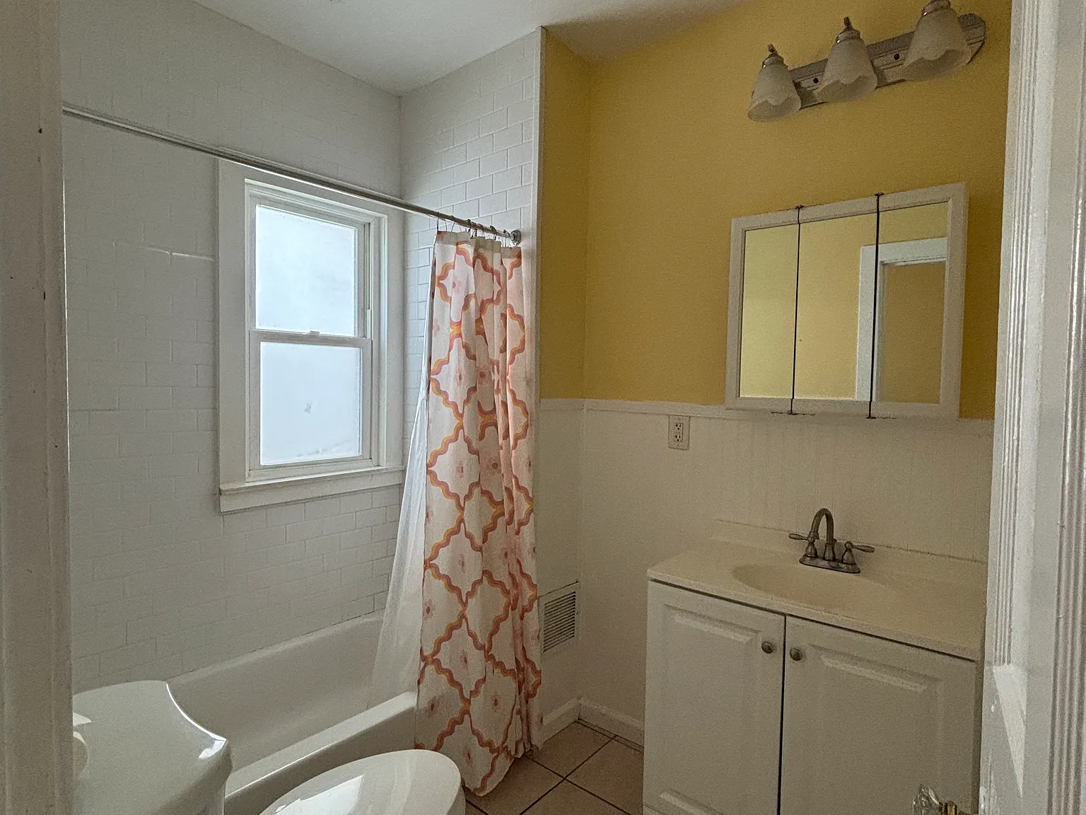 99 Peter St — Photo 3