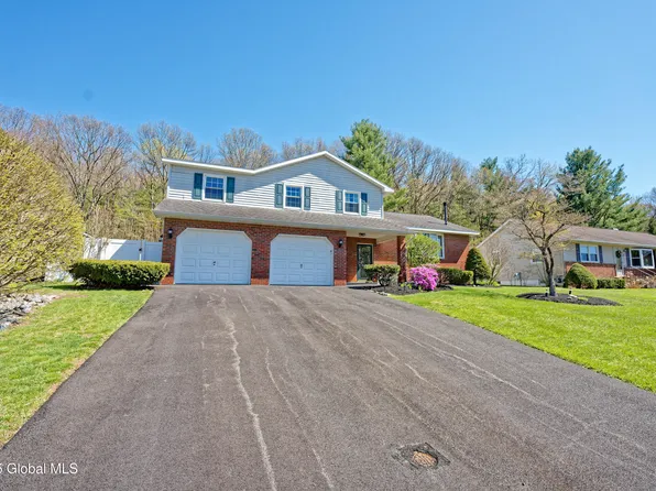 23 Concord Drive, Niskayuna, NY 12309