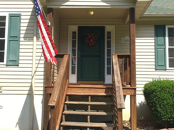4th image of 2405 Horseshoe Bend Dr