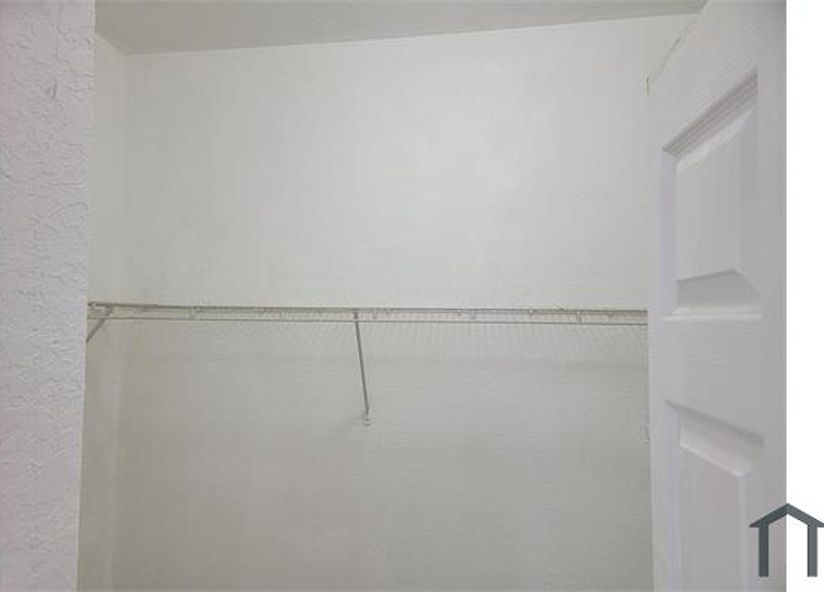 2480 NW 4th Ct, photo 2