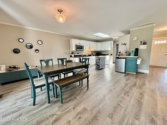 5th image of 1116 Santa Lucia Road