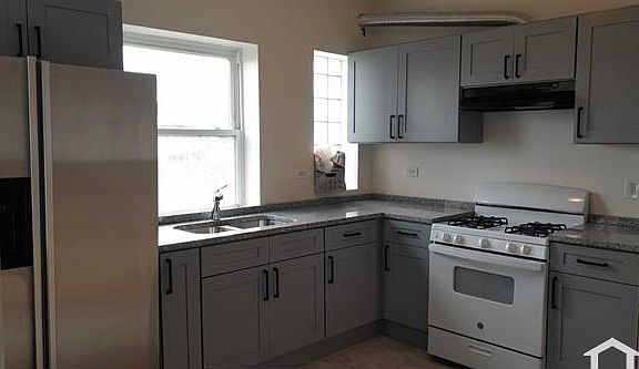 5th image of 9147 S Essex Ave APT 2