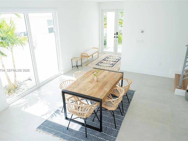 3524 SW 25th Ter — Photo 13