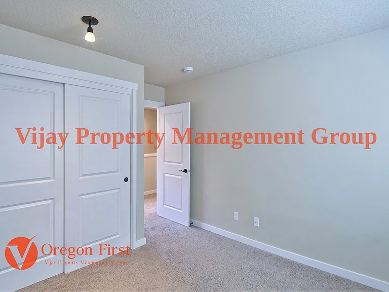 410 SW Basilone Ter — Photo 16