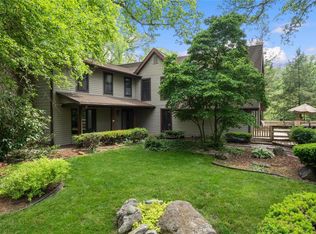 16865 Old Jamestown Rd, Florissant, MO 63034