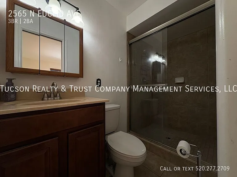 2565 N Euclid Ave — Photo 7