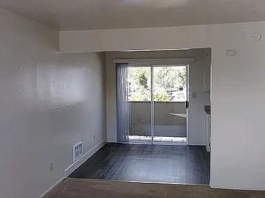 2nd image of 726 Kilbreth Ave #2