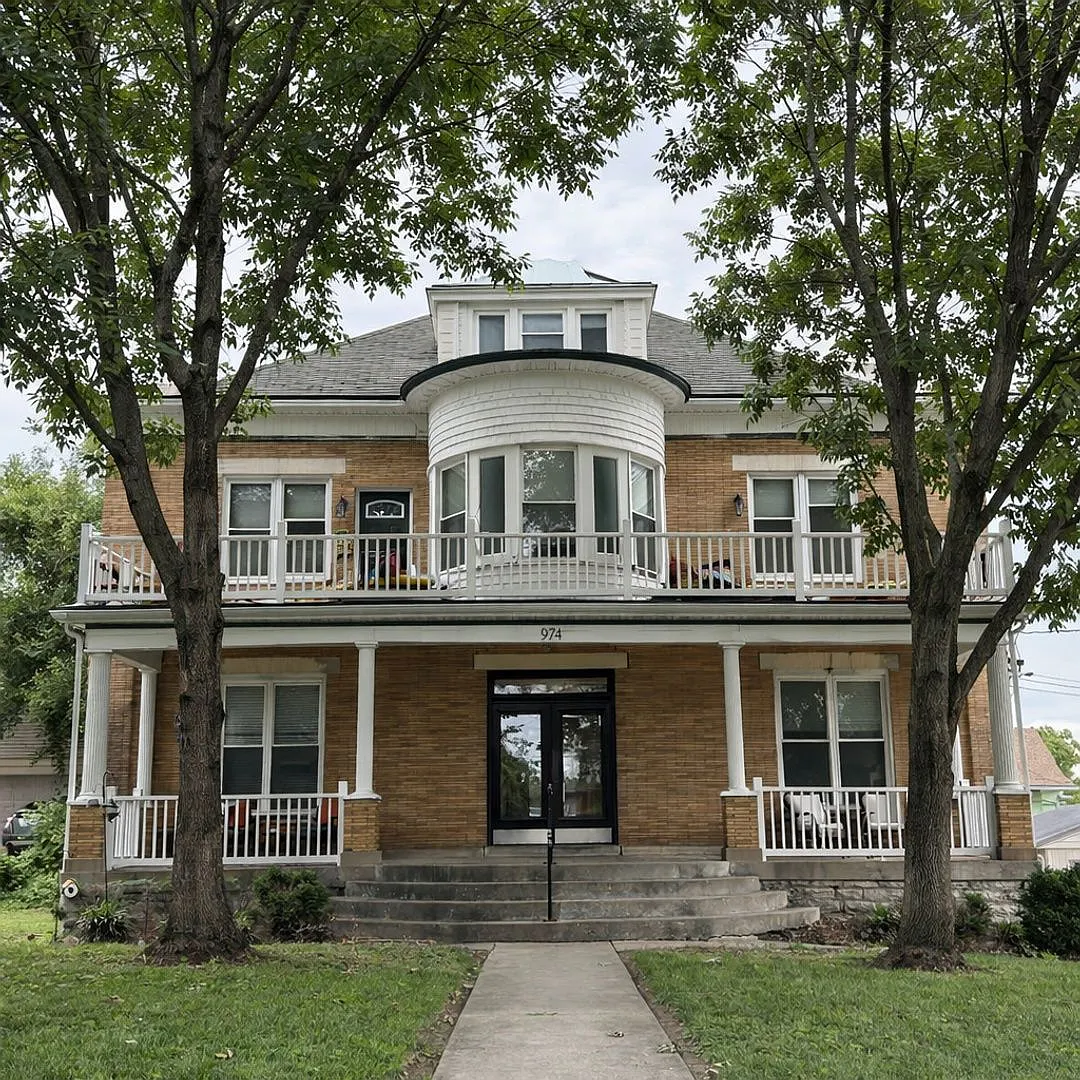 1 bed, 1.0 bath, $950 — Photo 1