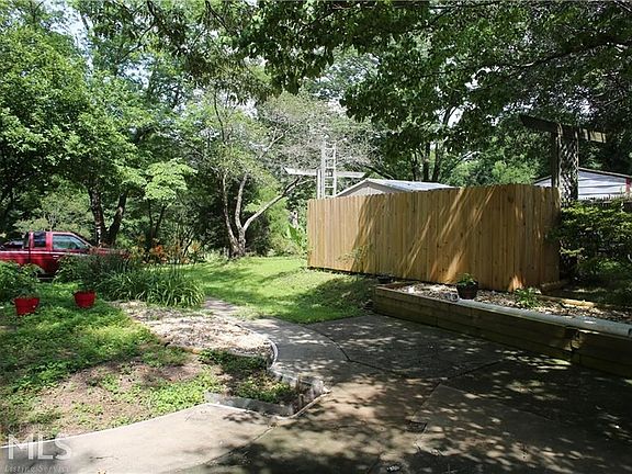 3rd image of 3410 Sanford Dr
