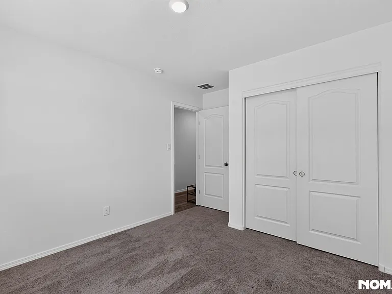 985 Berman St — Photo 17