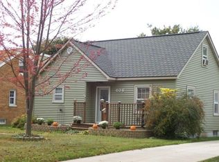 406 Pleasant St, Beaver Dam, WI 53916