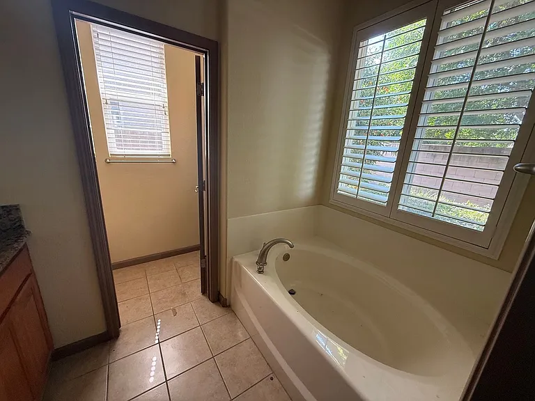 1764 Golden Way — Photo 17