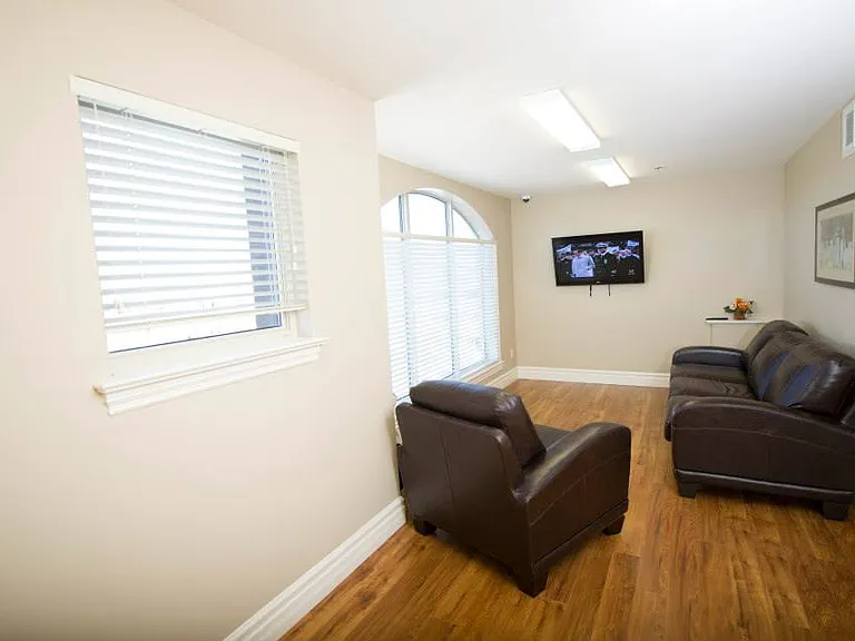 1309 Mountain Rd — Photo 8