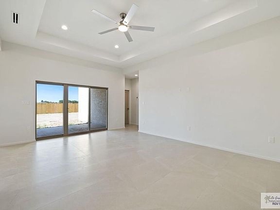 3rd image of 2944 Bethlehem Dr
