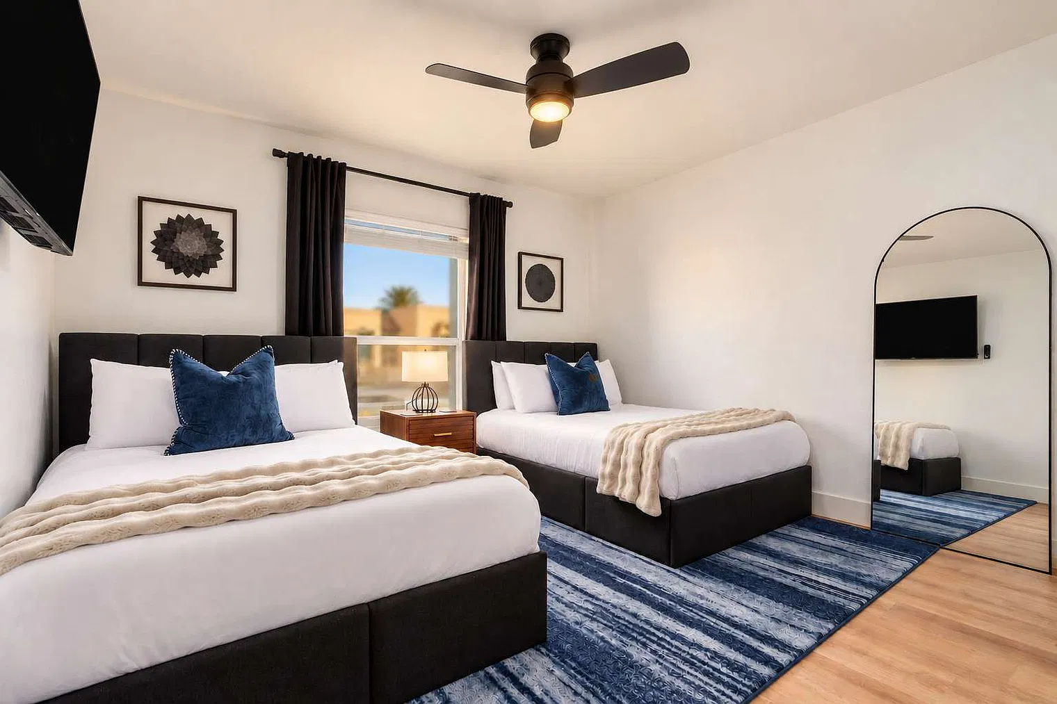 2 bed, 2.0 bath, 1603 sqft, $8,935 — Photo 4