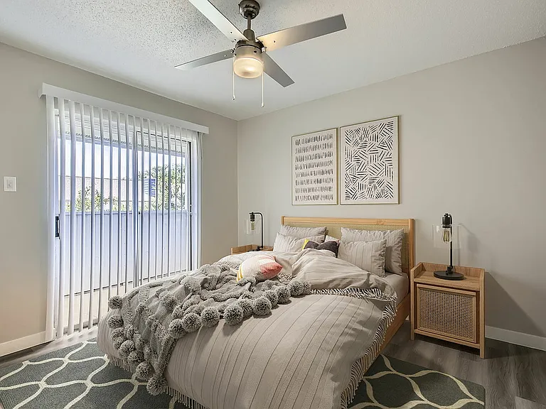 Rise Hillcrest — Photo 6
