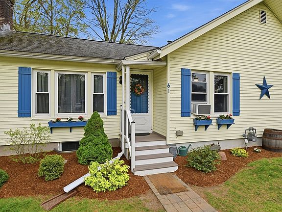 5th image of 61 Wood Ave