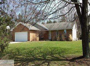 12187 Raelyn Hills Dr, Perry, MI 48872
