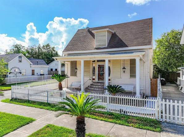 3401 Ursuline Avenue North St, Galveston, TX 77550
