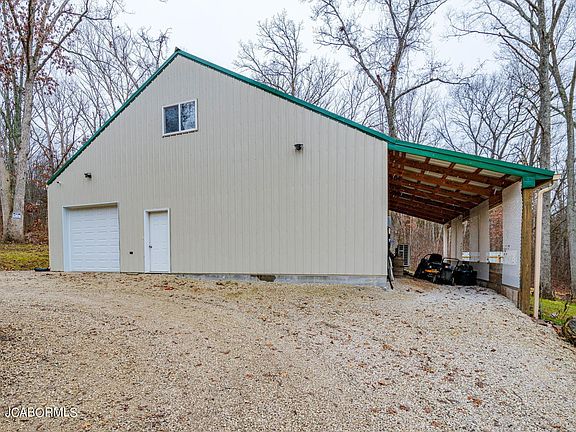 2nd image of 4859 Winchester Dr