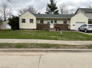 1859 Robindale St, Wickliffe, OH 44092