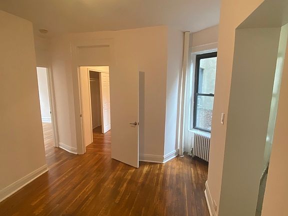 3rd image of 308 E 78th St #3