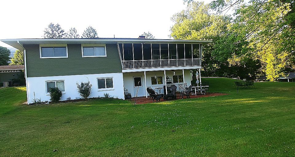 2nd image of 2344 Wax Ave E