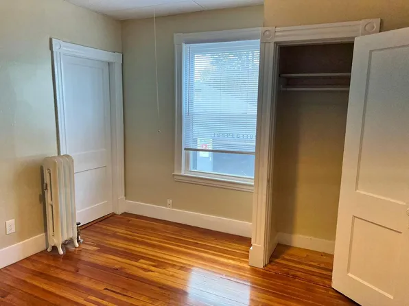 388 Broadway Street, 388 Broadway St #2R, Chicopee, MA 01020