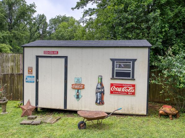 1412 E Park Ave, Palestine, TX 75801