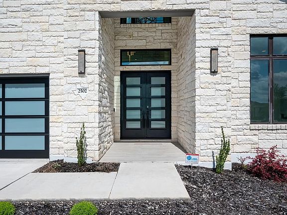 2nd image of 2502 Sunset Vista Cir #30