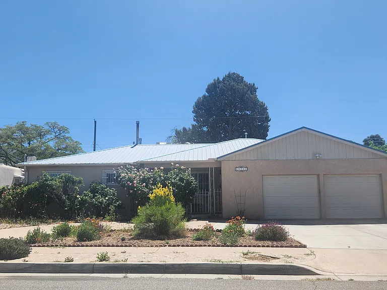 9900 Chapala Dr NE — Photo 1