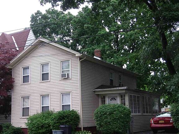 2nd image of 798 2nd Ave