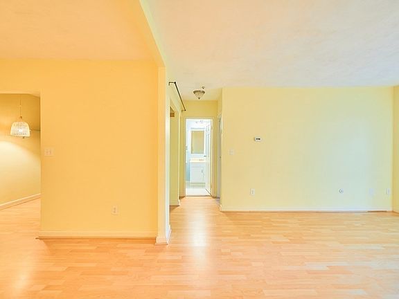 4th image of 123 Elm St APT B-5