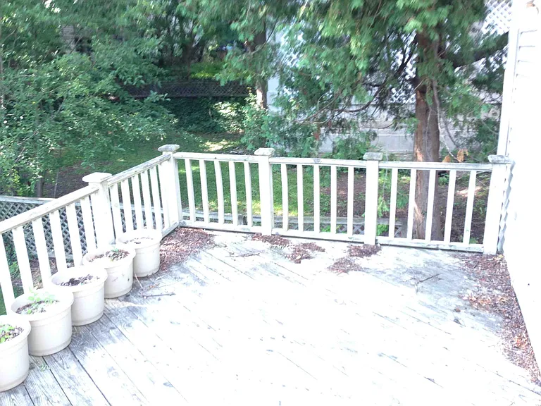 Deck off master bedroom