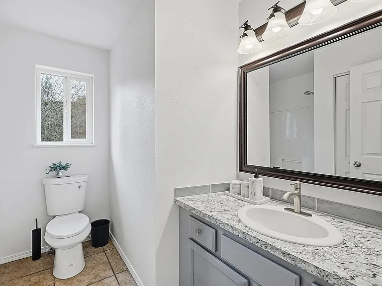 1919 W 27th Ave — Photo 16