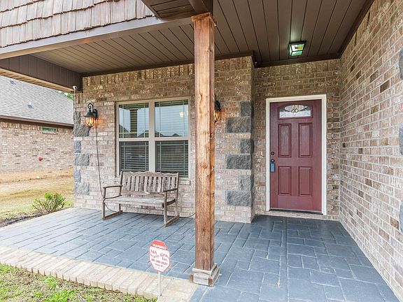 2nd image of 3212 Stonehenge Dr